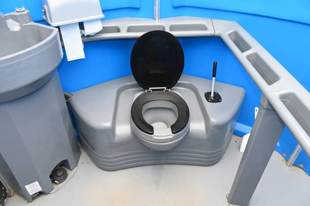 Best Portable restroom trailer rental  in North Middletown, NJ